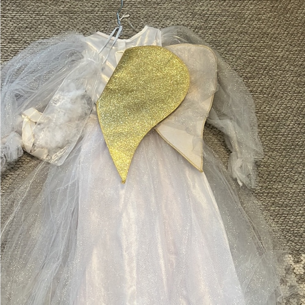 Costumes - multiple available - Picture 4 of 4
